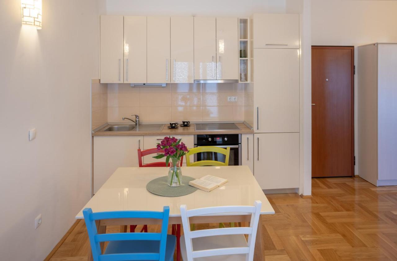 Beach Spot Apartments Makarska Esterno foto