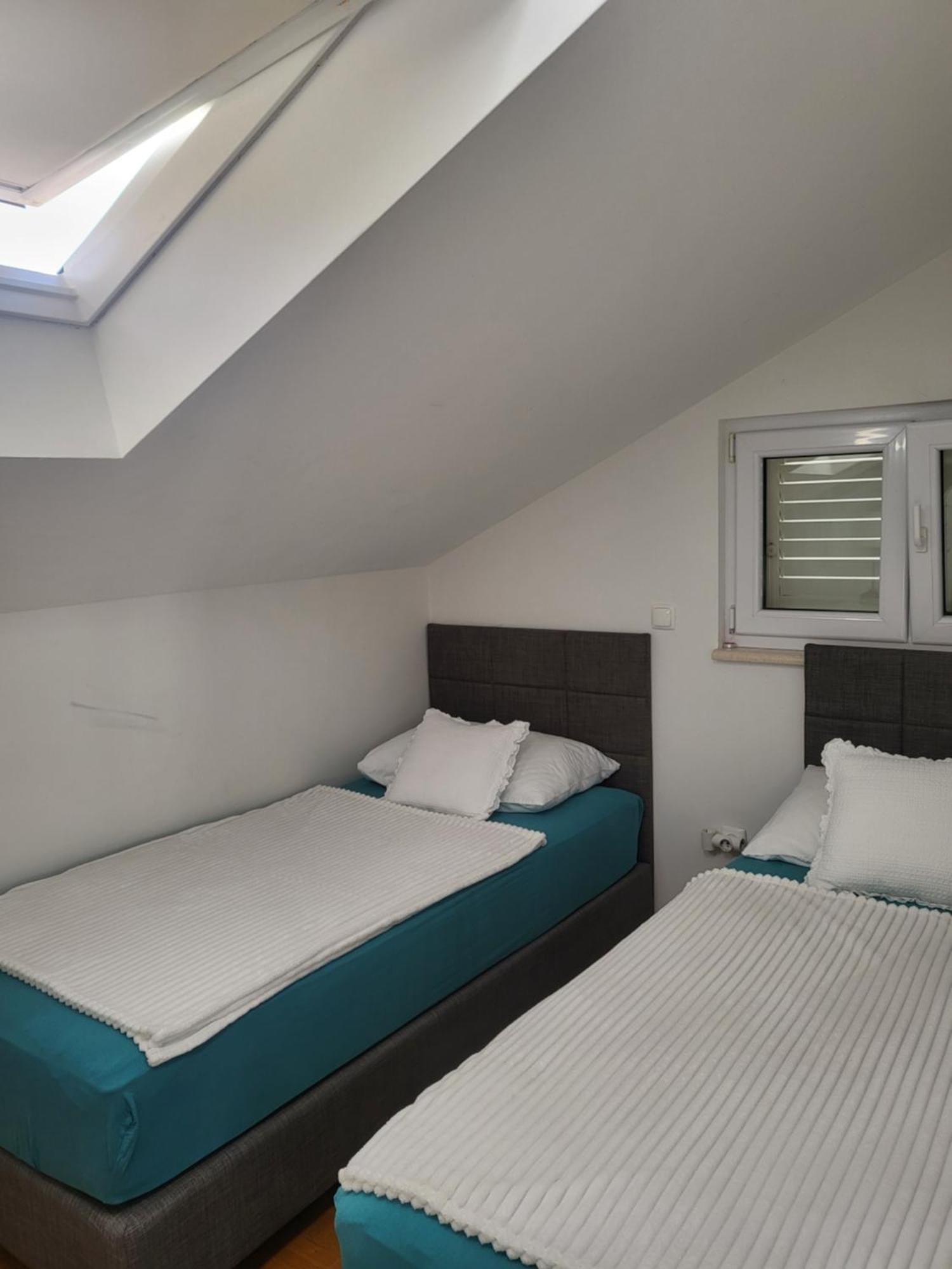 Beach Spot Apartments Makarska Esterno foto